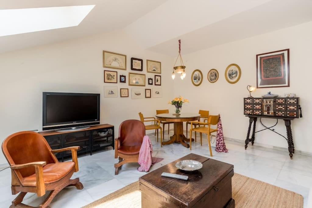 Apartamentos Rg, San Vicente 22 Sevilla Eksteriør bilde