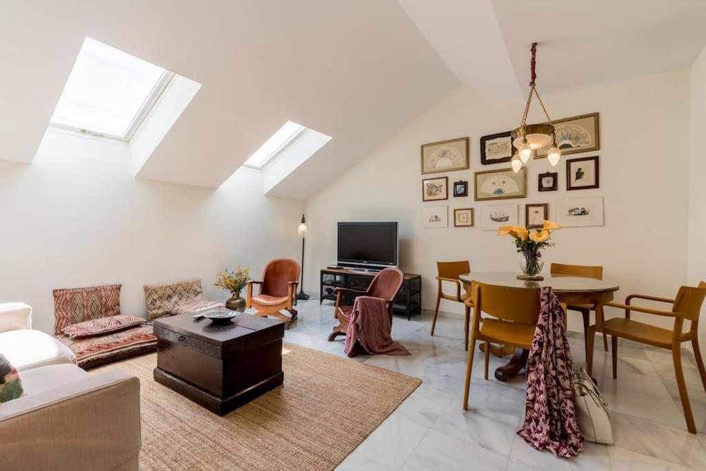 Apartamentos Rg, San Vicente 22 Sevilla Eksteriør bilde